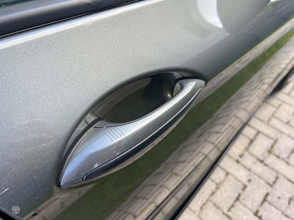 BMW 528, 2.0 l., Седан