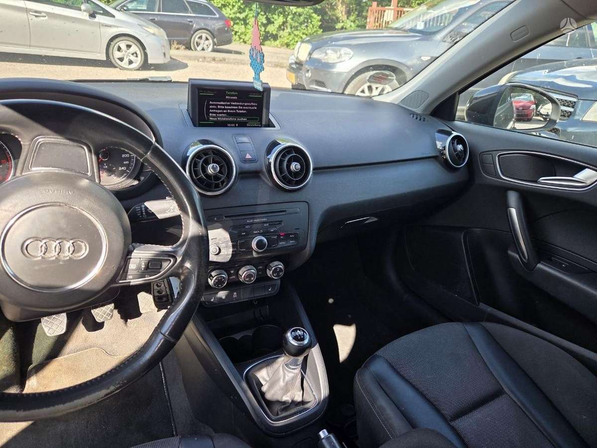 Audi A1, 1.6 l., hatchback
