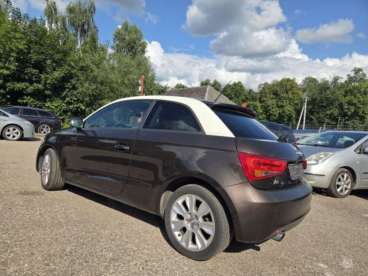 Audi A1, 1.6 l., Хэтчбек