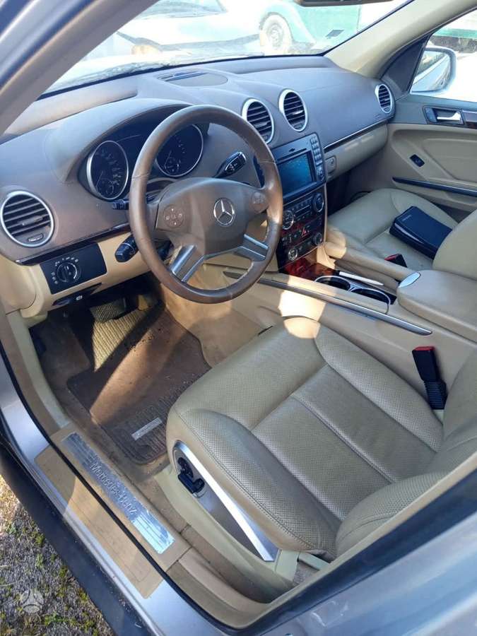 Mercedes-Benz GL420
