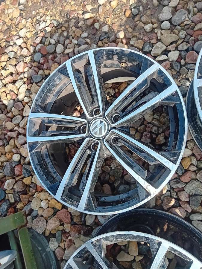 Volkswagen, light alloy, R17