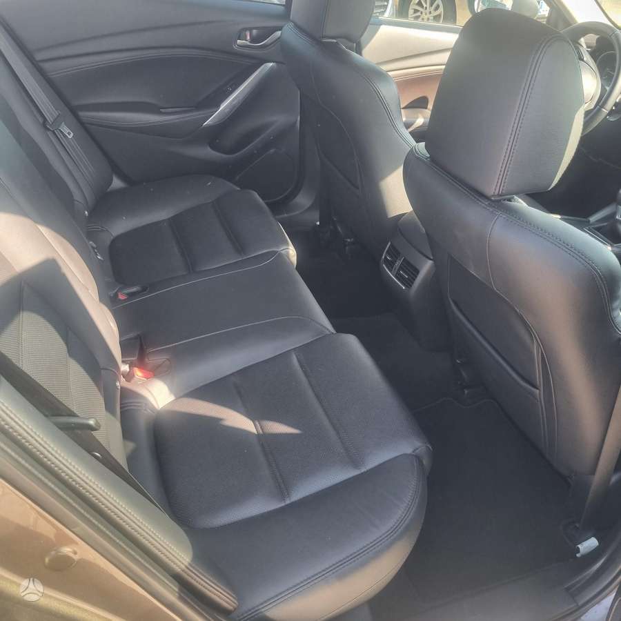 Mazda 6, 2.2 l., Седан