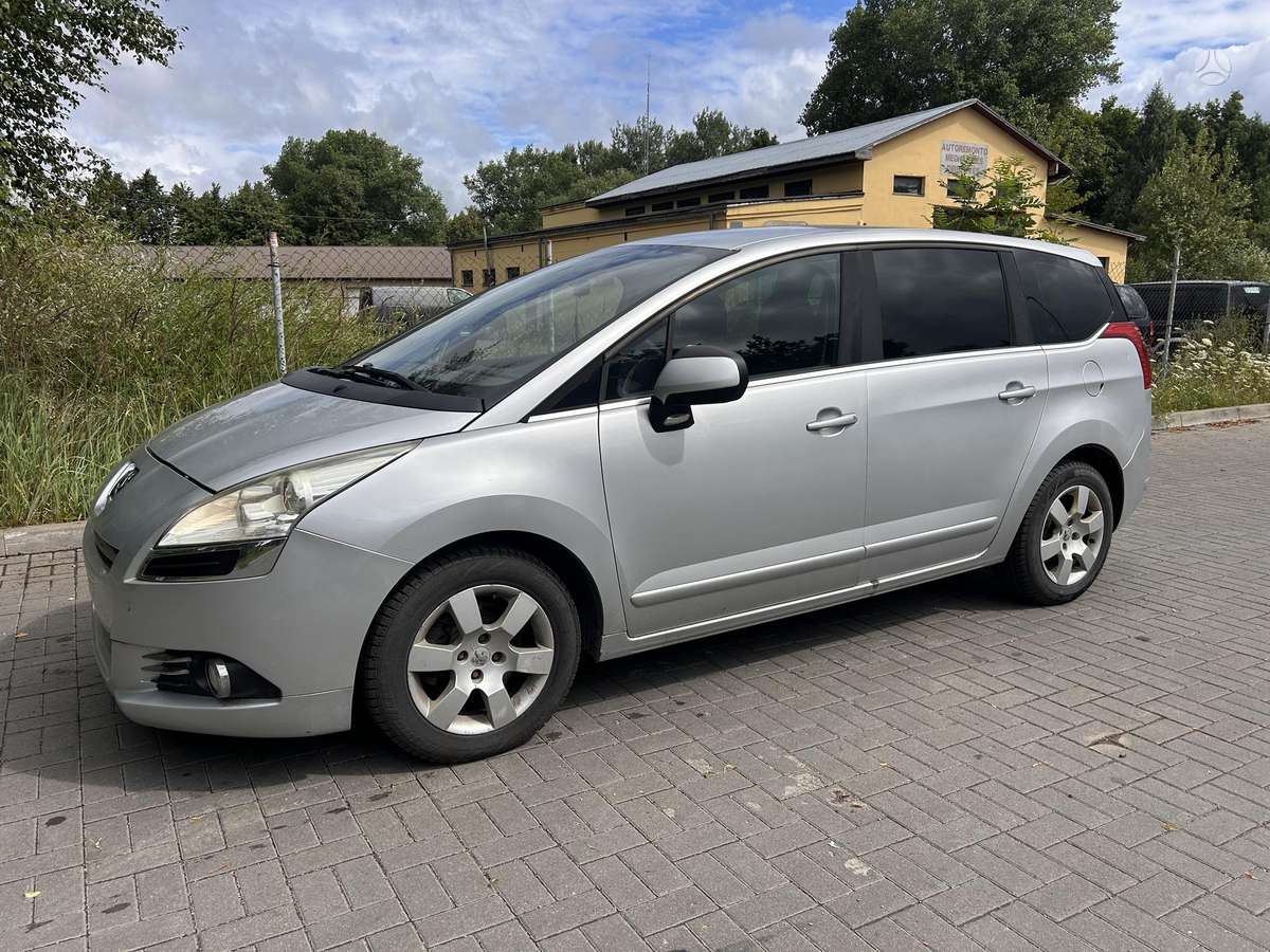 Peugeot 5008 - 3