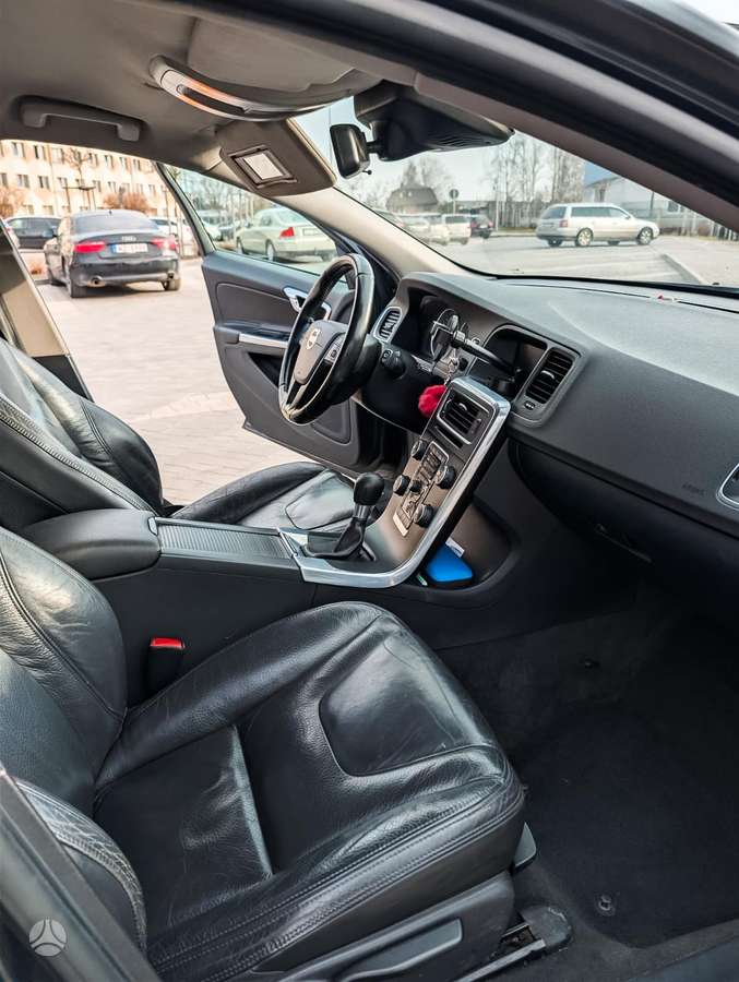 Volvo V60, 1.6 l., Универсал