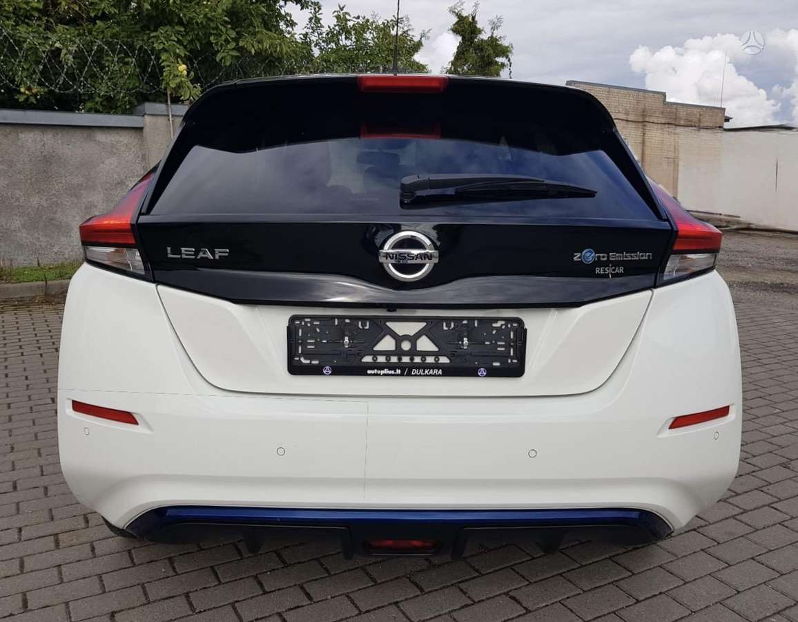 Nissan Leaf, 40 kWh, hatchback