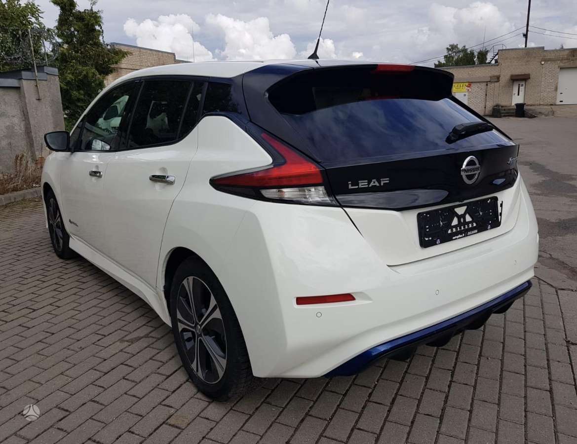 Nissan Leaf, 40 kWh, hatchback