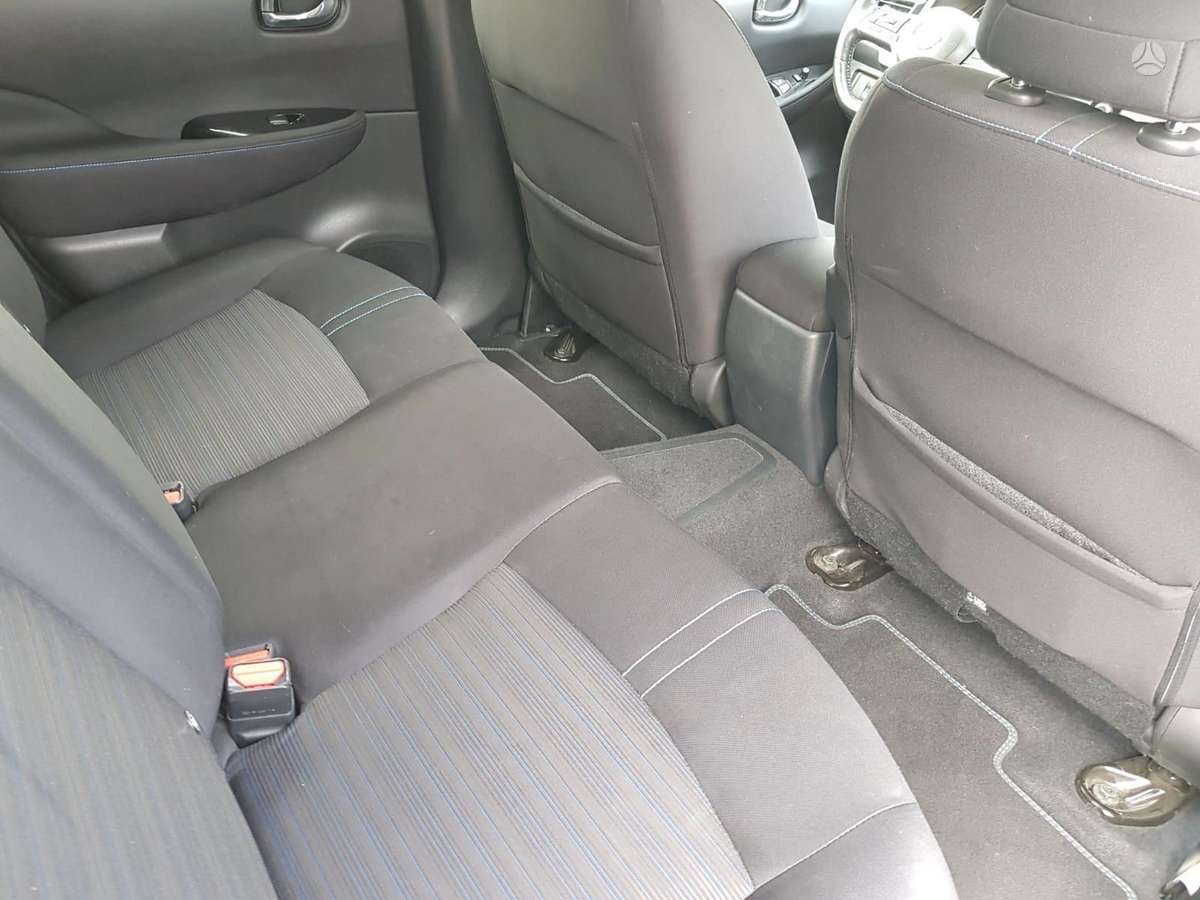 Nissan Leaf, 40 kWh, hatchback