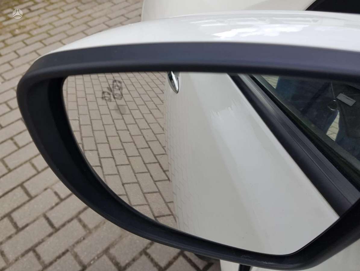 Nissan Leaf, 40 kWh, hatchback