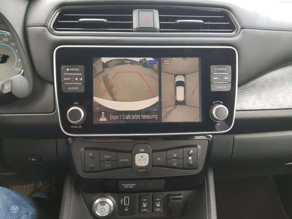 Nissan Leaf, 40 kWh, hatchback