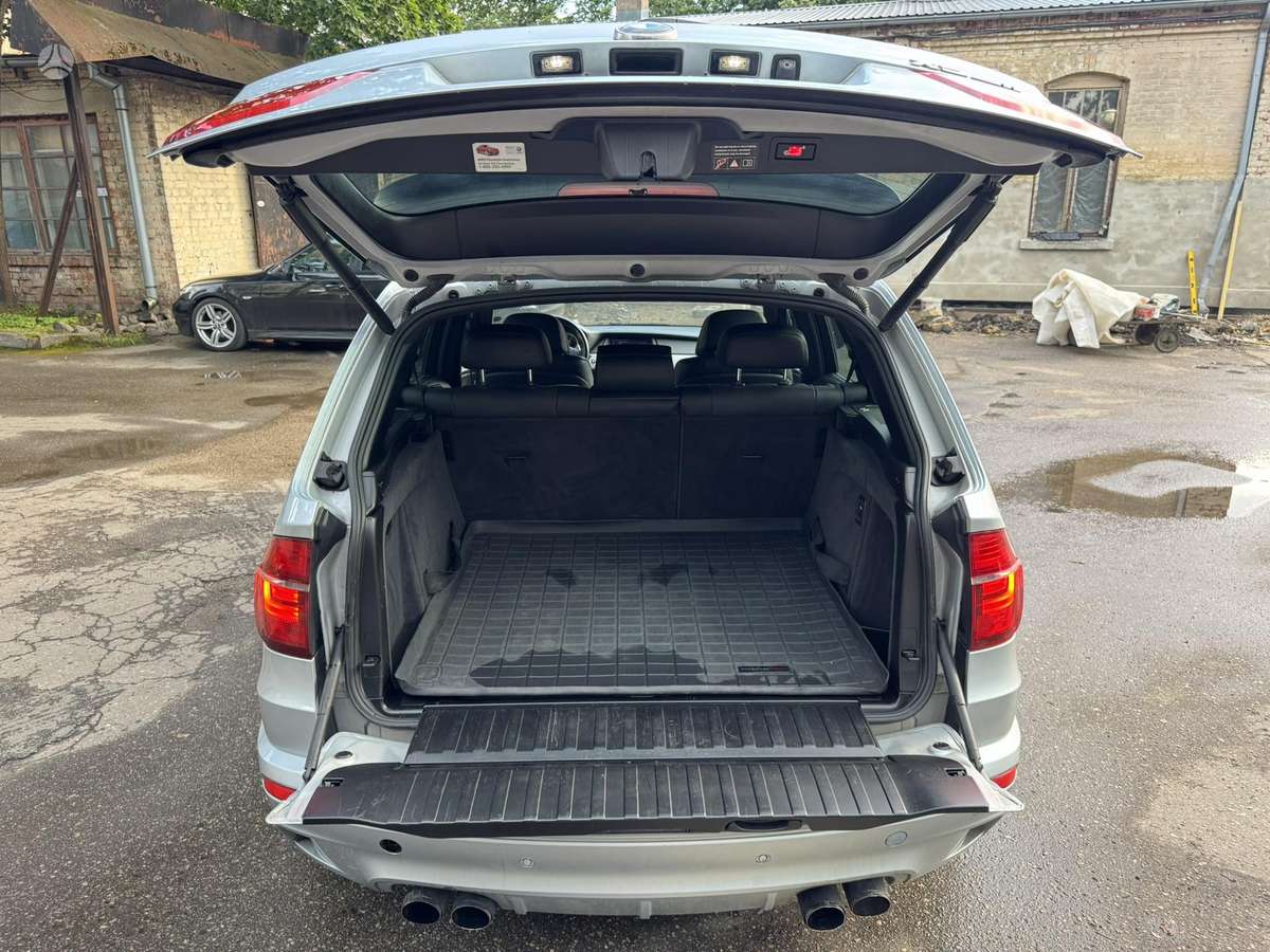 BMW X5 M, off-road / crossover