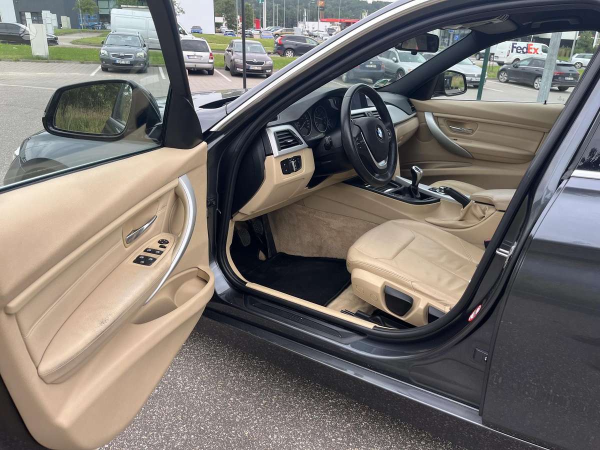 BMW 316, 2.0 l., Седан