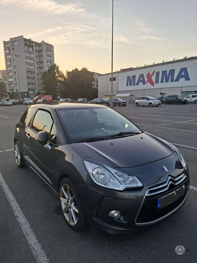 Citroen DS3, 1.6 l., hatchback