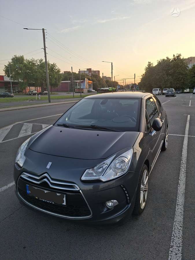 Citroen DS3, 1.6 l., hatchback