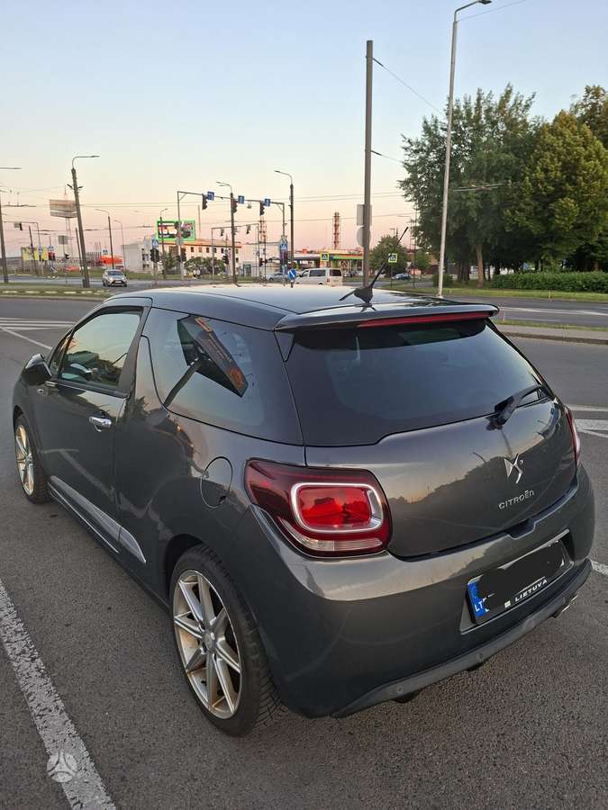 Citroen DS3, 1.6 l., hatchback