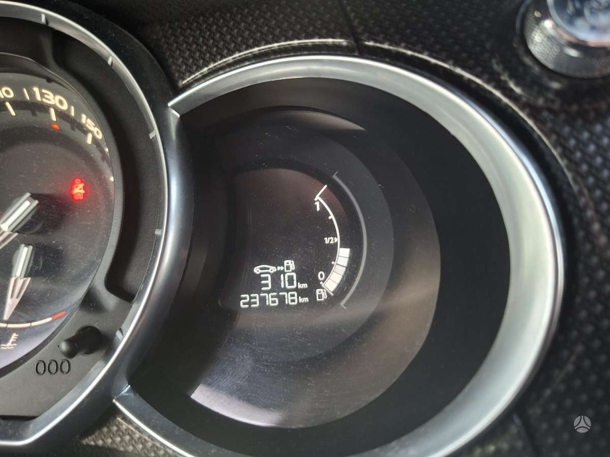 Citroen DS3, 1.6 l., hatchback