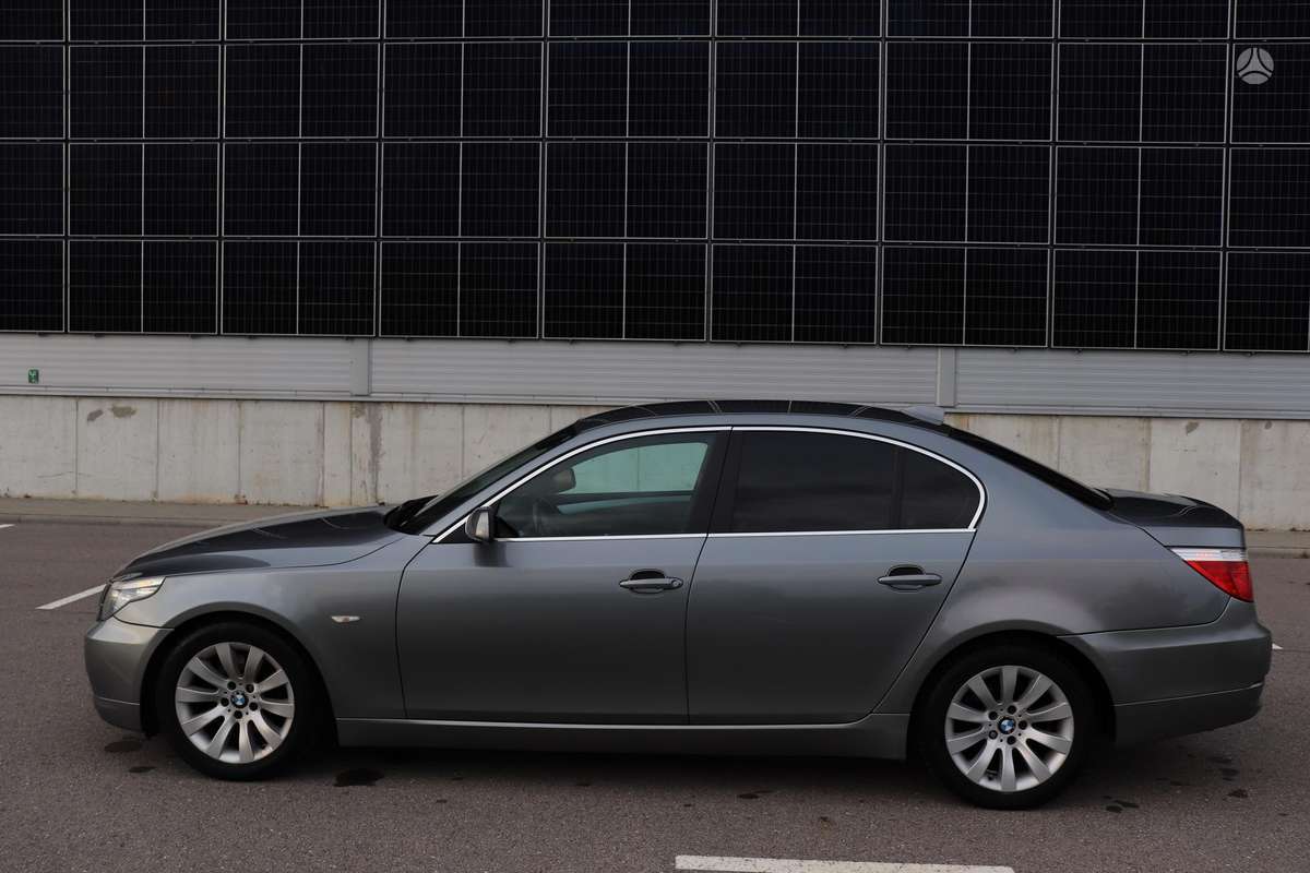 BMW 520, 2.0 l., Седан