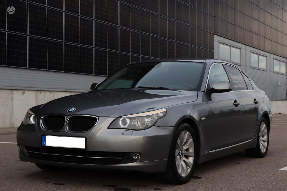 BMW 520, 2.0 l., Седан