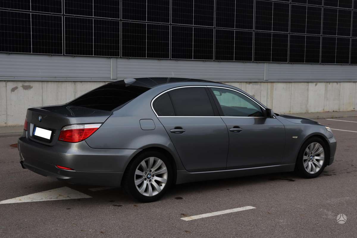 BMW 520, 2.0 l., Седан
