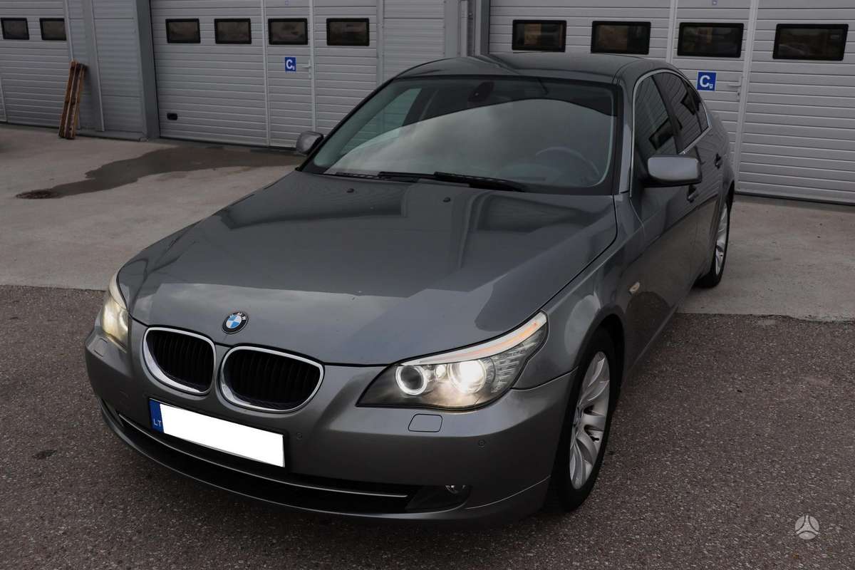 BMW 520, 2.0 l., Седан