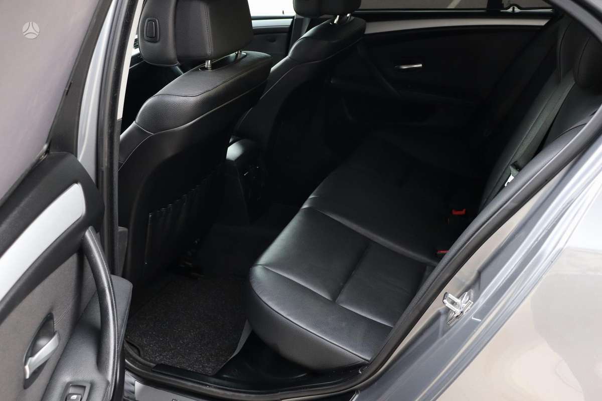 BMW 520, 2.0 l., Седан