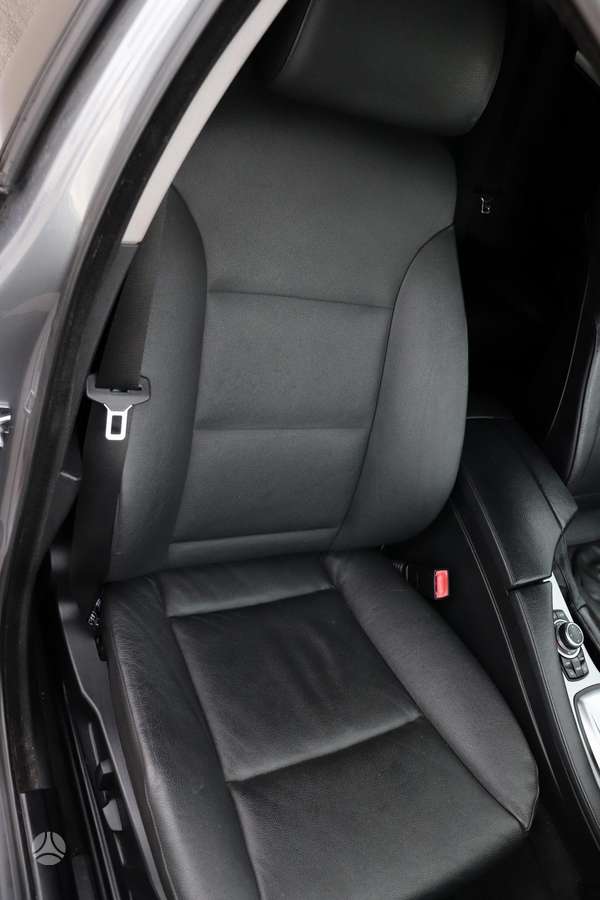 BMW 520, 2.0 l., Седан