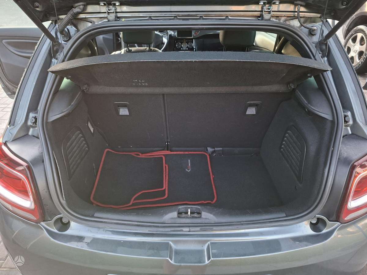 Citroen DS3, 1.6 l., hatchback