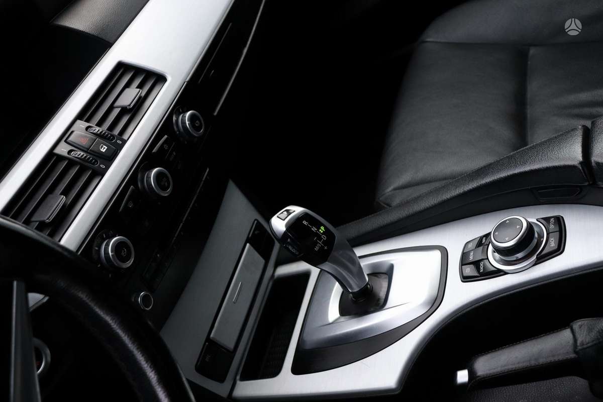 BMW 520, 2.0 l., Седан