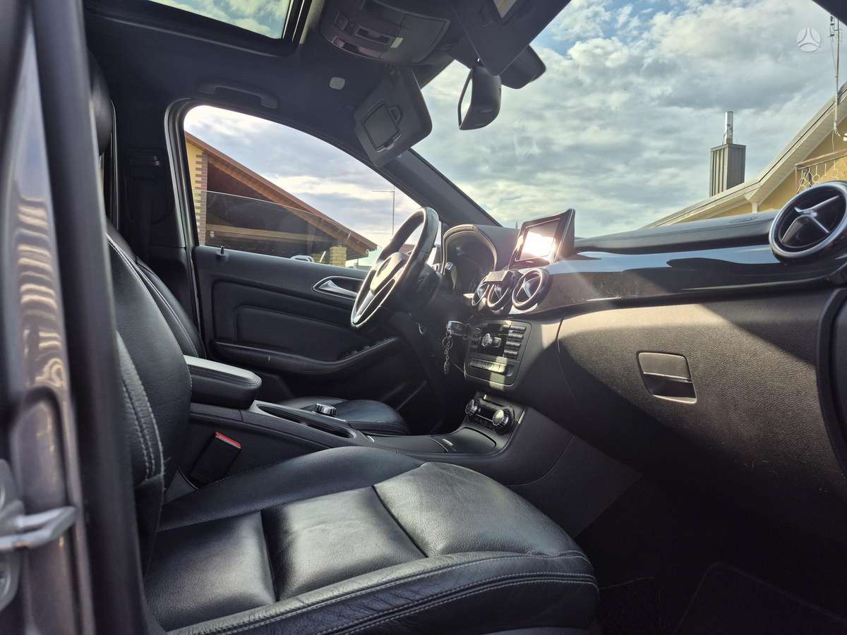 Mercedes-Benz B200, 1.8 l., Минивэн