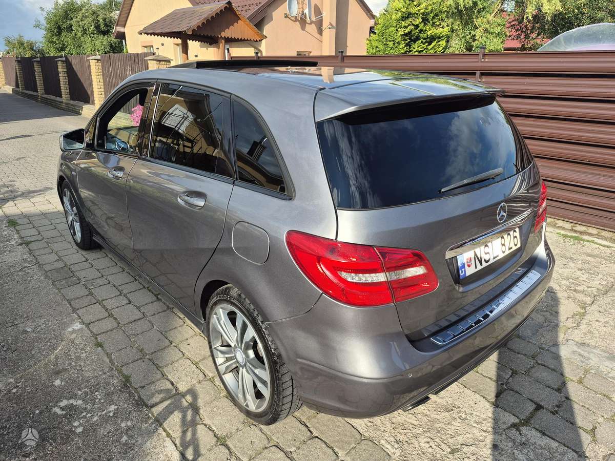 Mercedes-Benz B200, 1.8 l., Минивэн