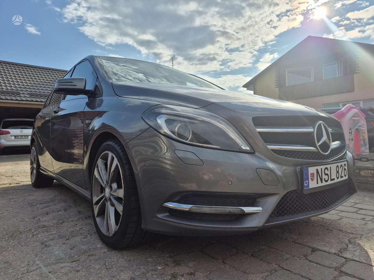 Mercedes-Benz B200, 1.8 l., Минивэн