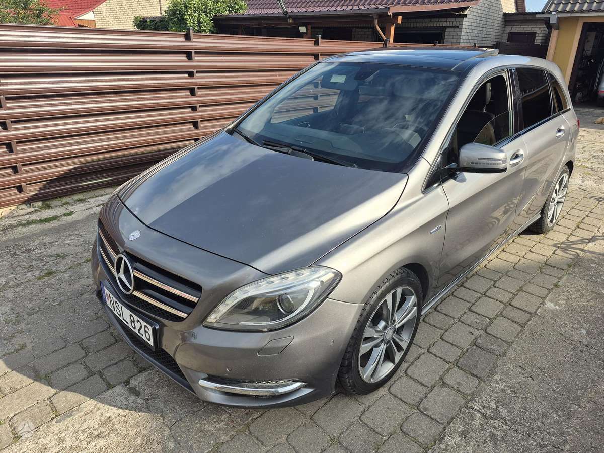 Mercedes-Benz B200, 1.8 l., Минивэн