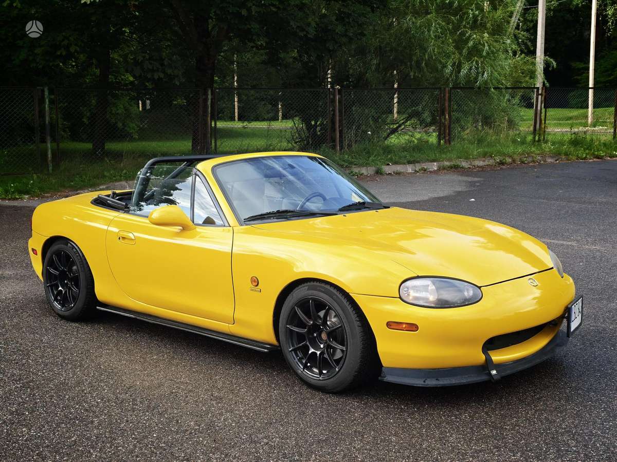 Mazda MX-5, 1.6 l., convertible