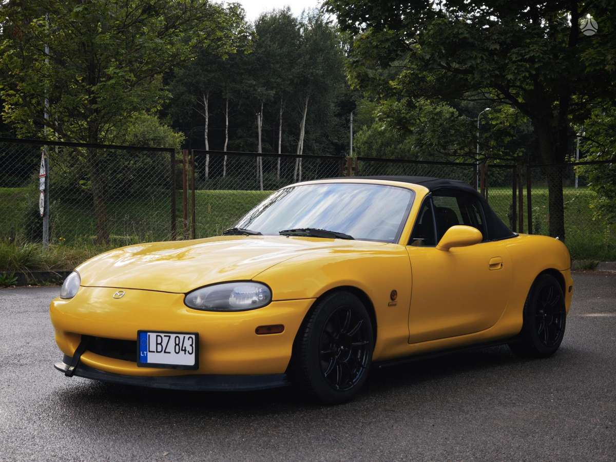 Mazda MX-5, 1.6 l., convertible