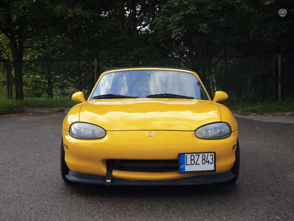 Mazda MX-5, 1.6 l., convertible