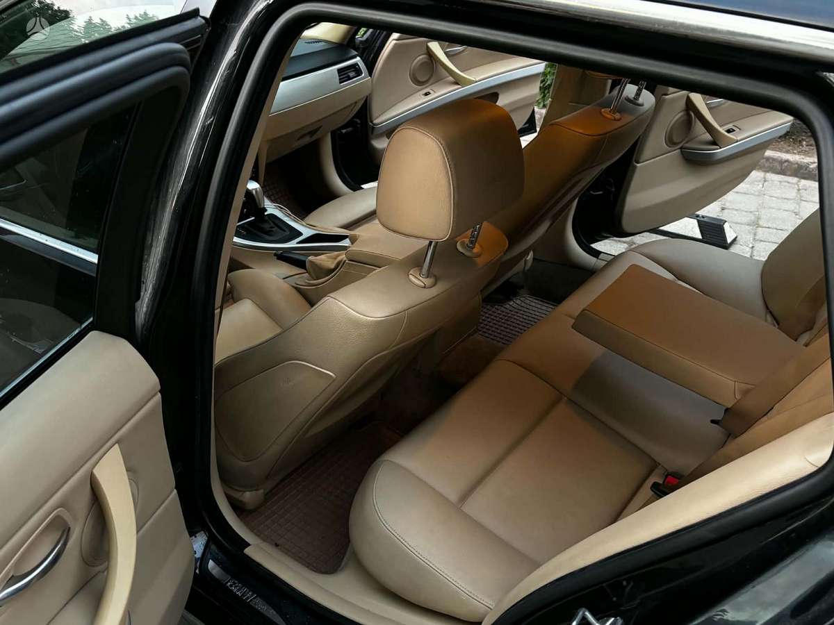 BMW 320, 2.0 l., wagon