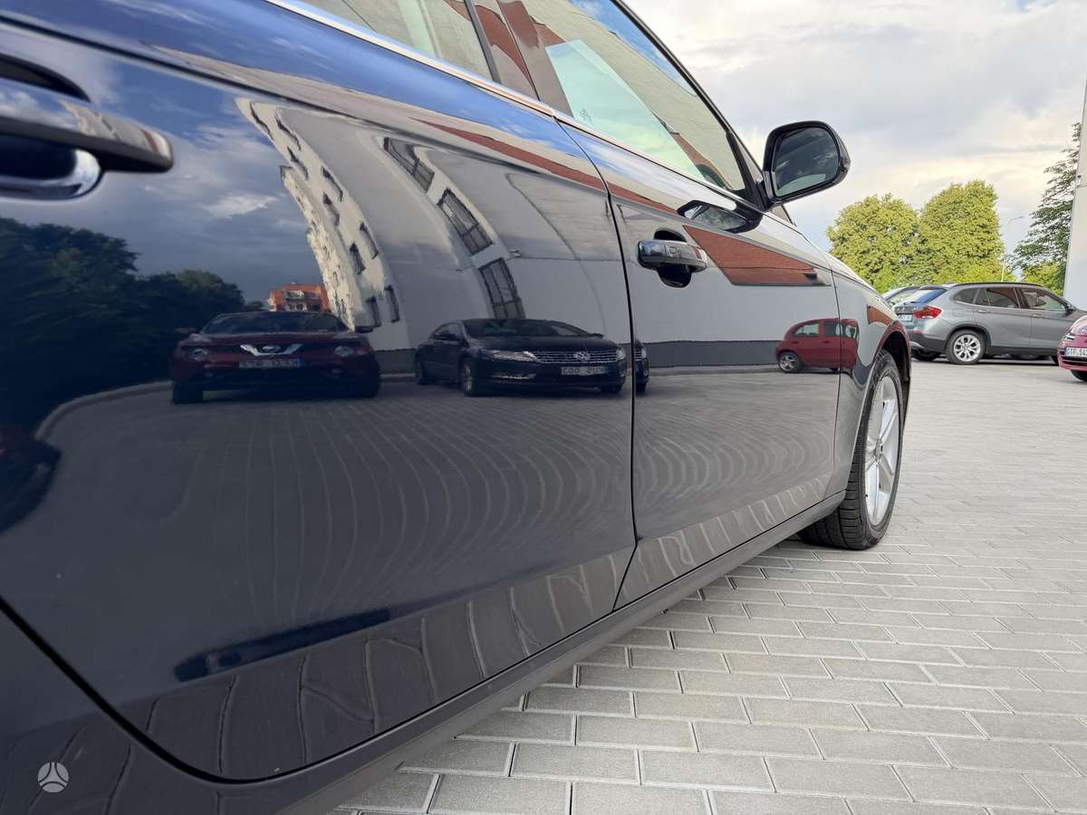 Audi A4, 2.0 l., Седан