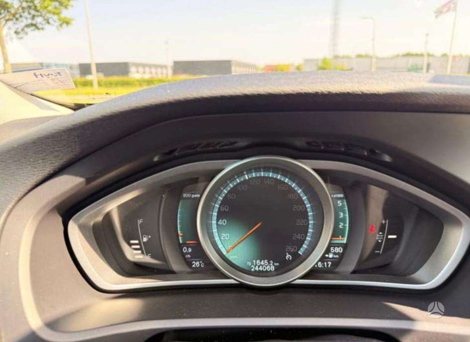 Volvo V40, 2.0 l., hatchback