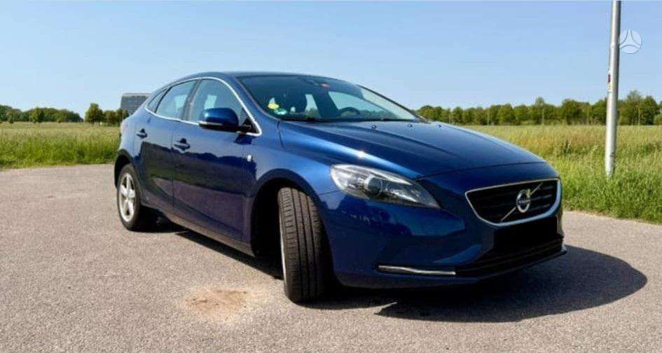Volvo V40, 2.0 l., hatchback