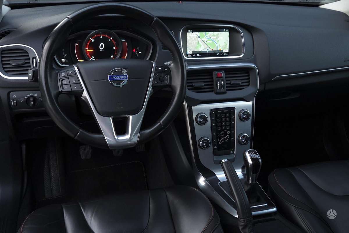 Volvo V40, 2.0 l., hatchback
