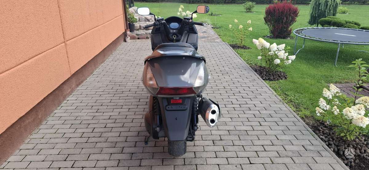 Honda Silverwing 400cc, мотороллеры / мопеды