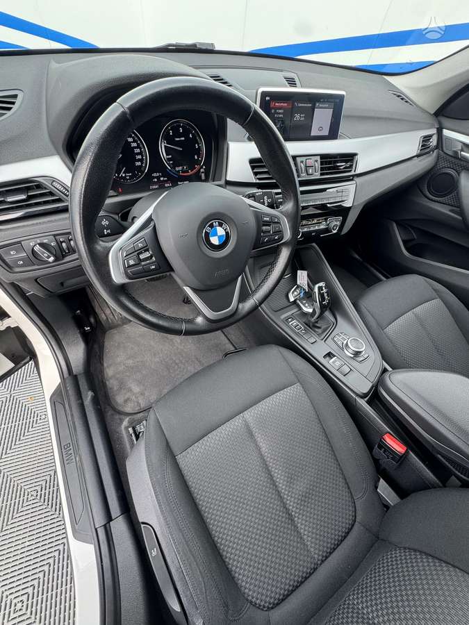 BMW X1, 2.0 l., Хэтчбек
