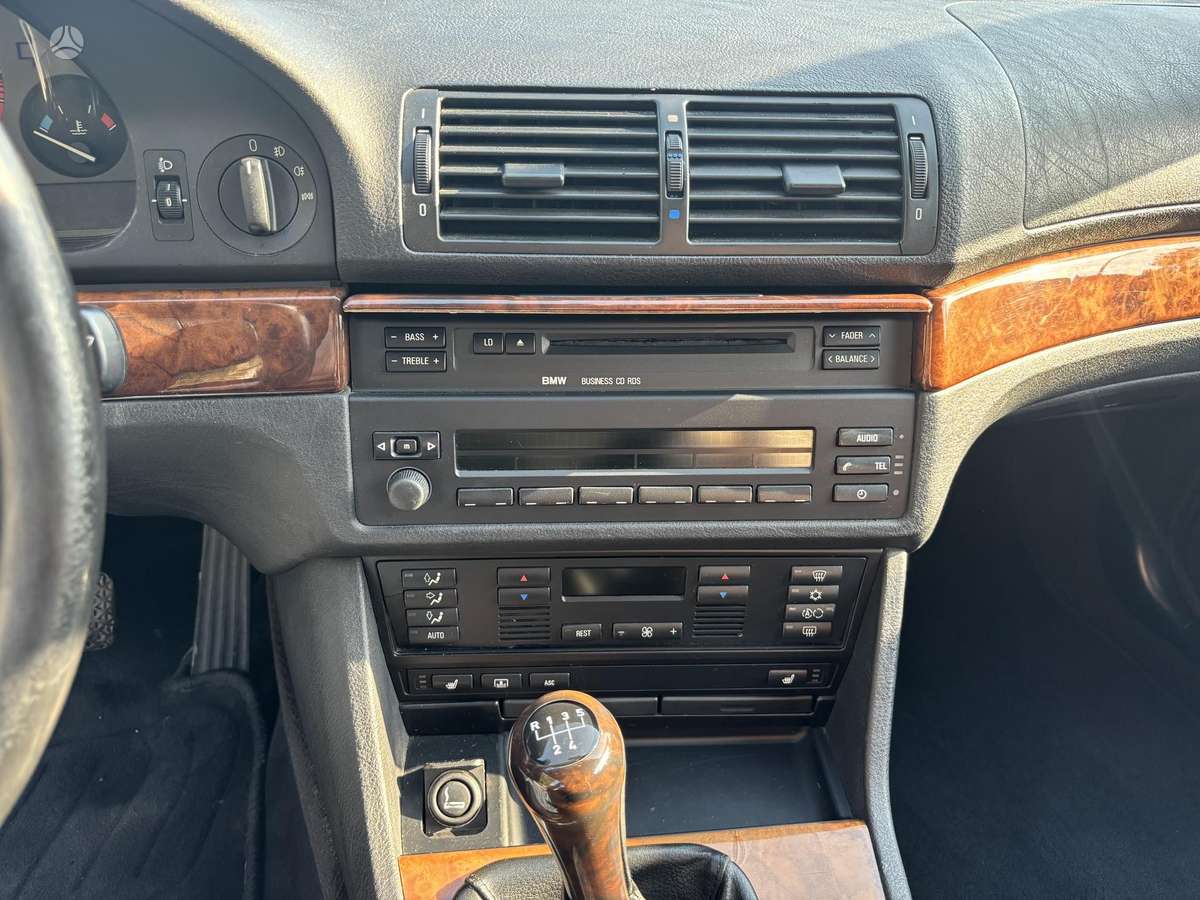 BMW 520, 2.0 l., Седан