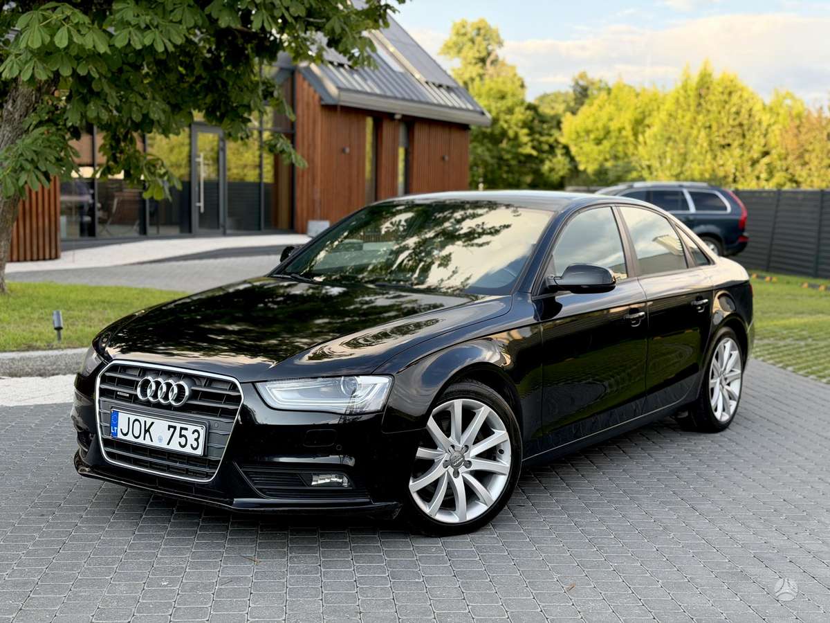 Audi A4, 2.0 l., Седан