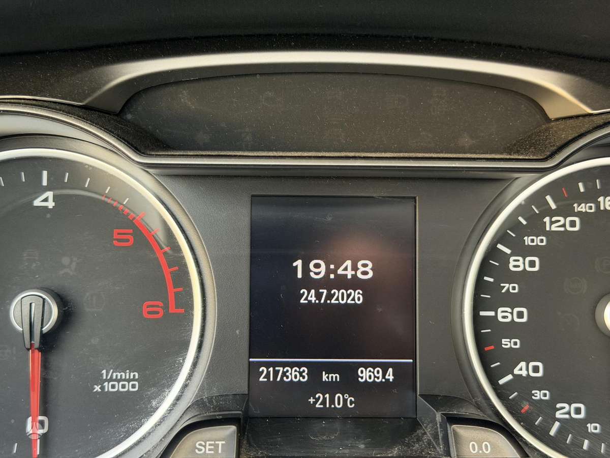 Audi A4, 2.0 l., Седан
