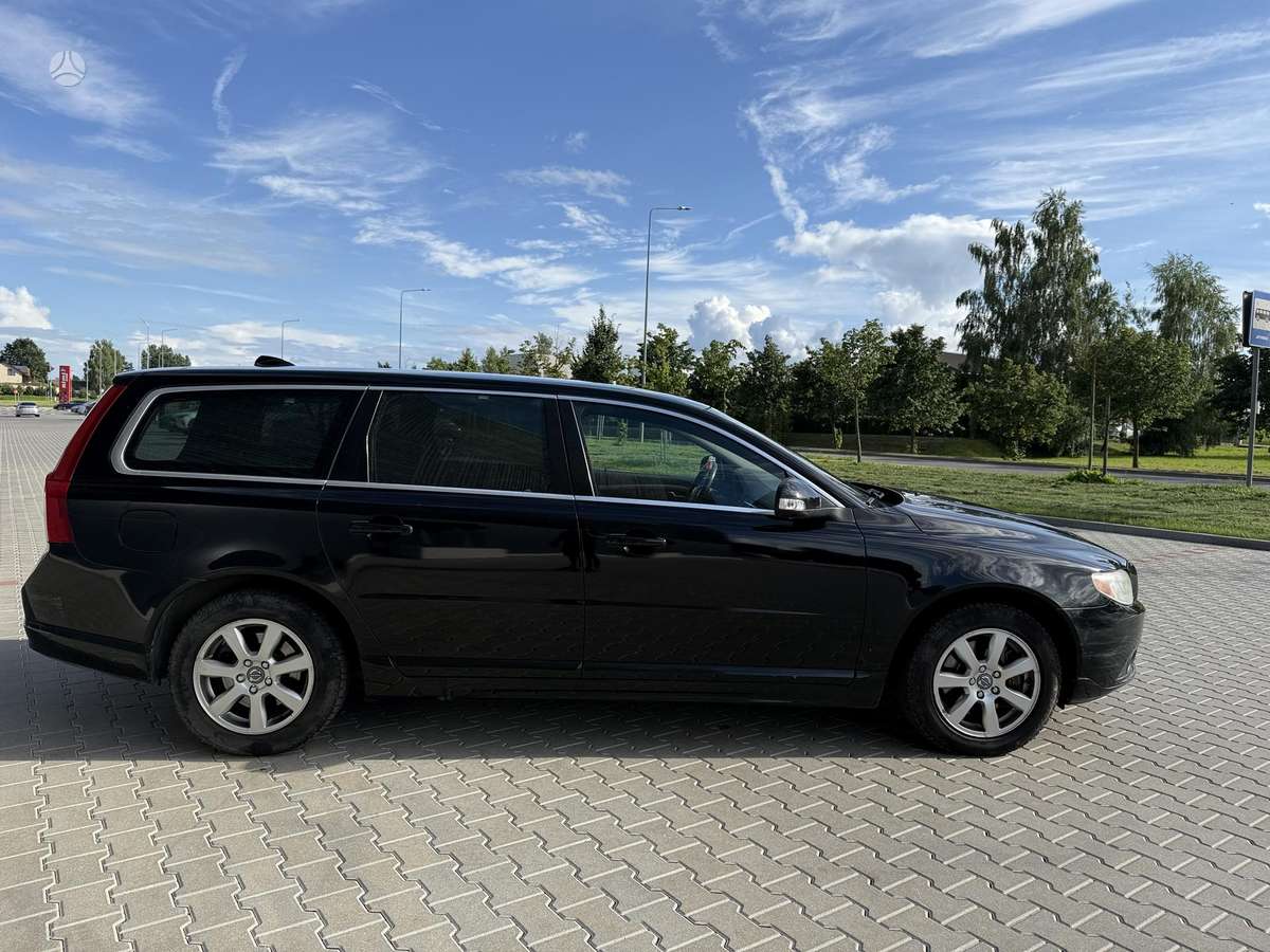 Volvo V70, 2.0 l., Универсал