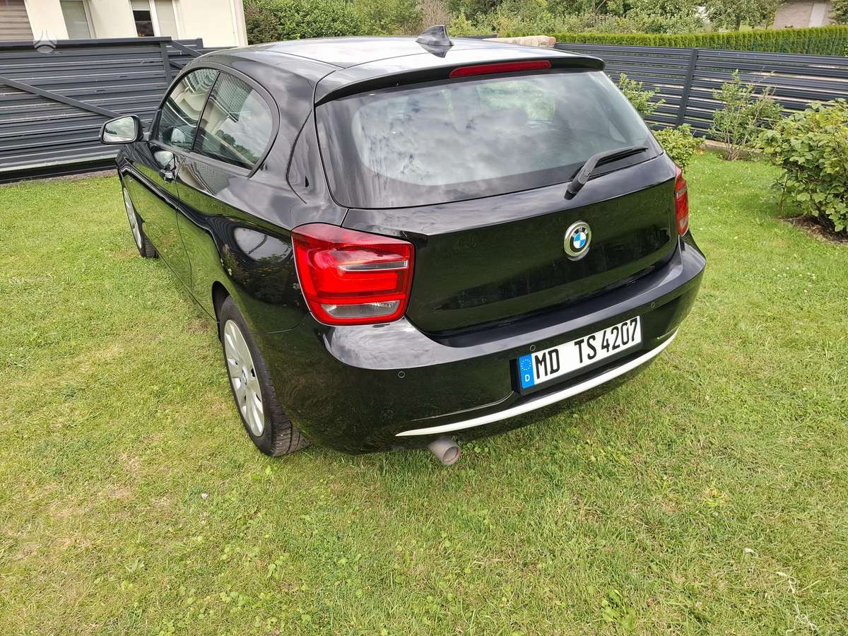 BMW 116, 2.0 l., hatchback