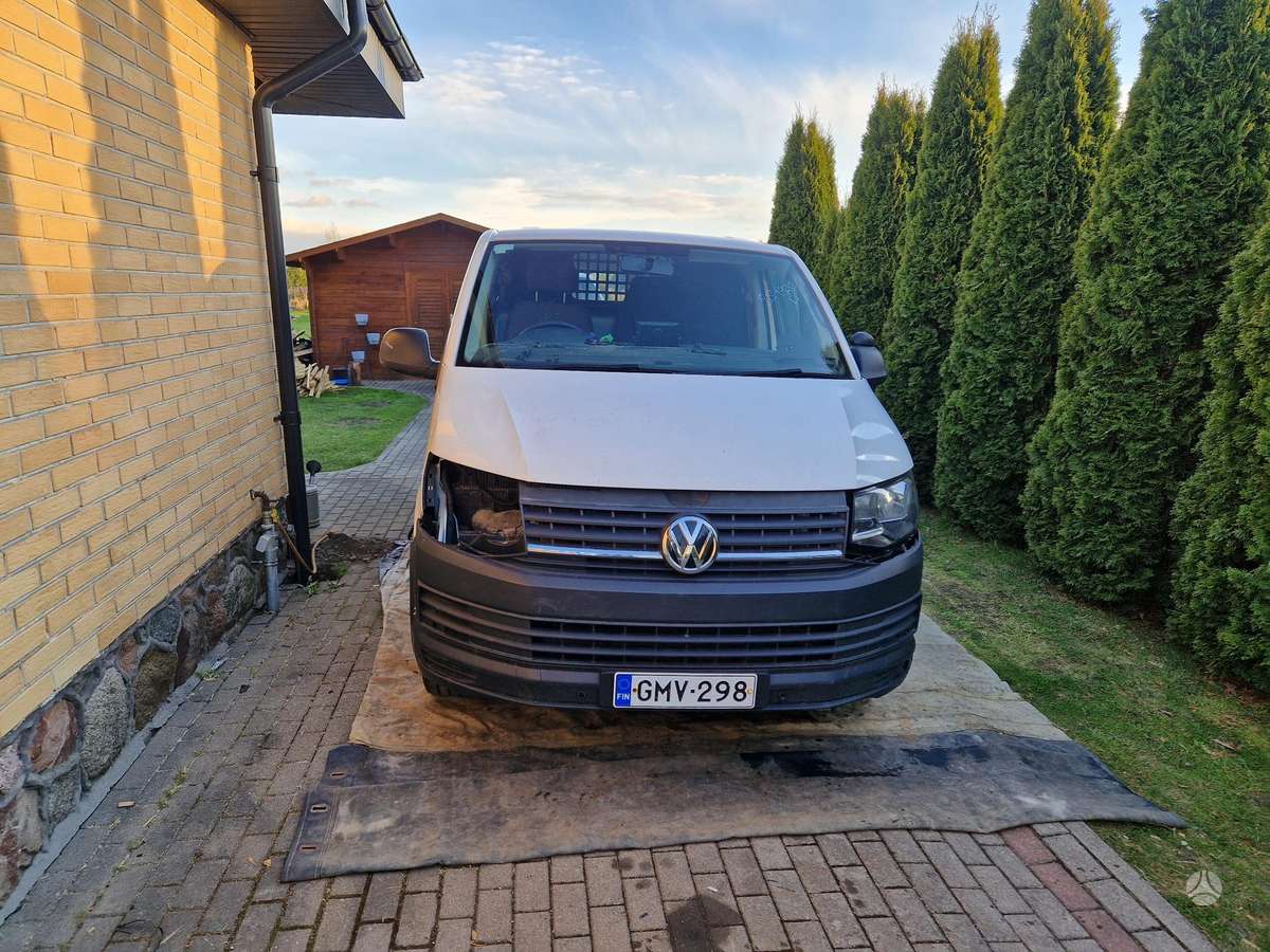 Volkswagen Transporter variklio detalės