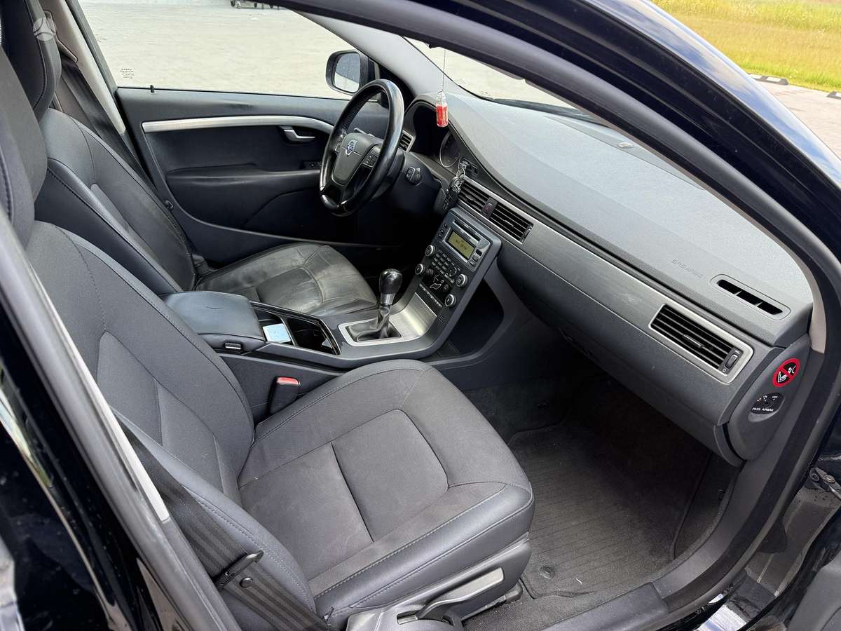 Volvo V70, 2.0 l., Универсал