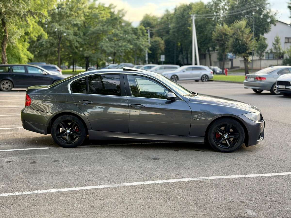 BMW 325, 2.5 l., Седан