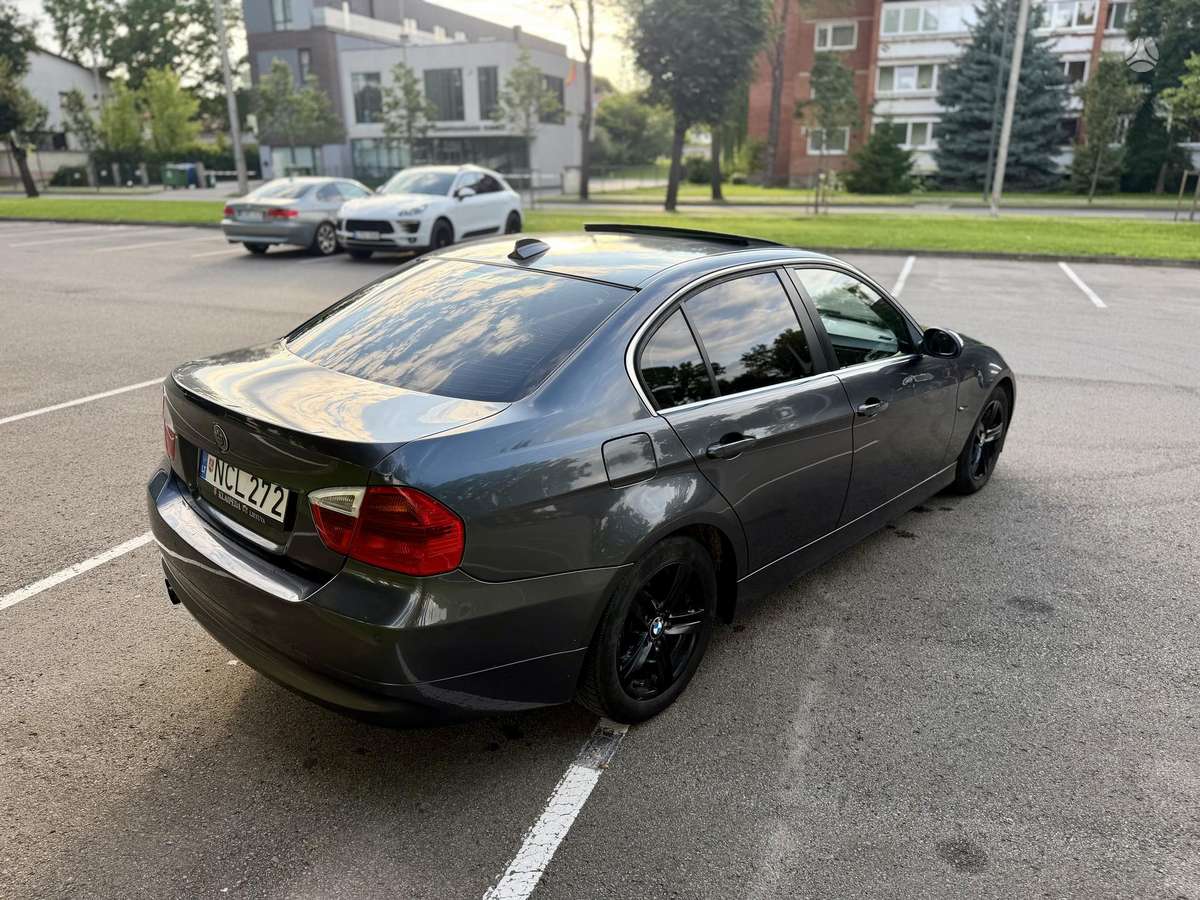 BMW 325, 2.5 l., Седан